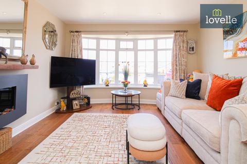 4 Fernhill, Grimsby, DN37 9QN