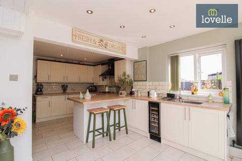 4 Fernhill, Grimsby, DN37 9QN