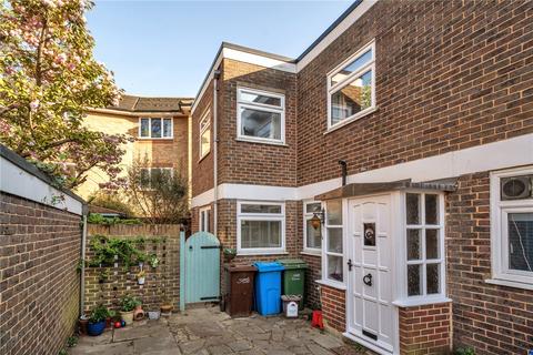 14 Waterside Close, London, SE16 4QG