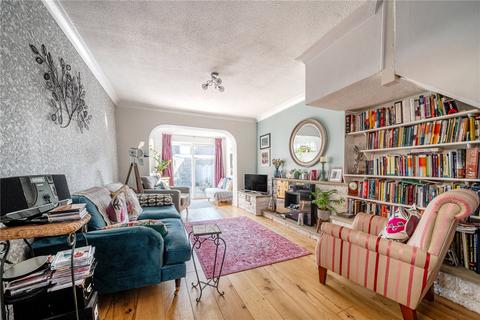 14 Waterside Close, London, SE16 4QG