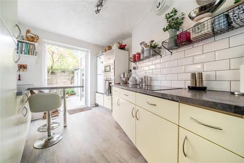 14 Waterside Close, London, SE16 4QG
