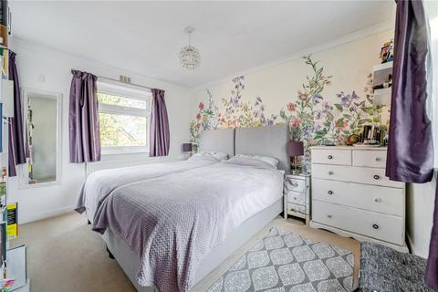 14 Waterside Close, London, SE16 4QG