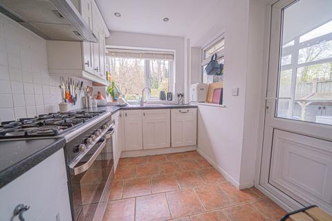 135 Bradbury Road, Solihull, B92 8AL