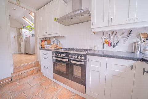 135 Bradbury Road, Solihull, B92 8AL