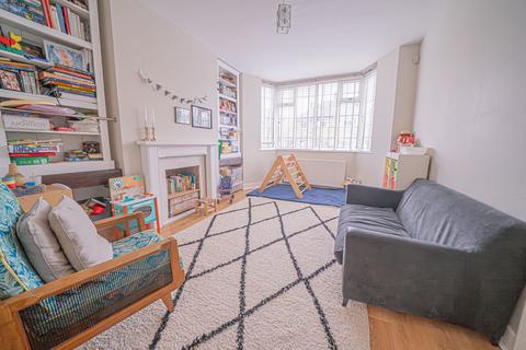 135 Bradbury Road, Solihull, B92 8AL