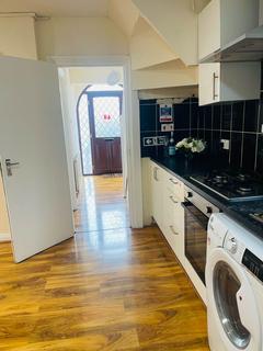 1 bedroom in a house share to rent, Hayes
