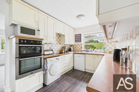 3 bedroom semi-detached house for sale, Hoath Hill, Robertsbridge, TN32