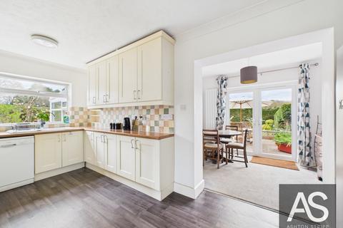 3 bedroom semi-detached house for sale, Hoath Hill, Robertsbridge, TN32