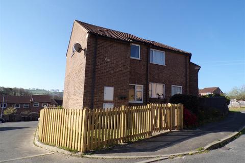 2 bedroom end of terrace house to rent, Barnstaple