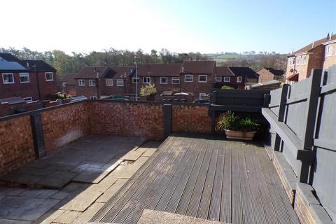 2 bedroom end of terrace house to rent, Barnstaple
