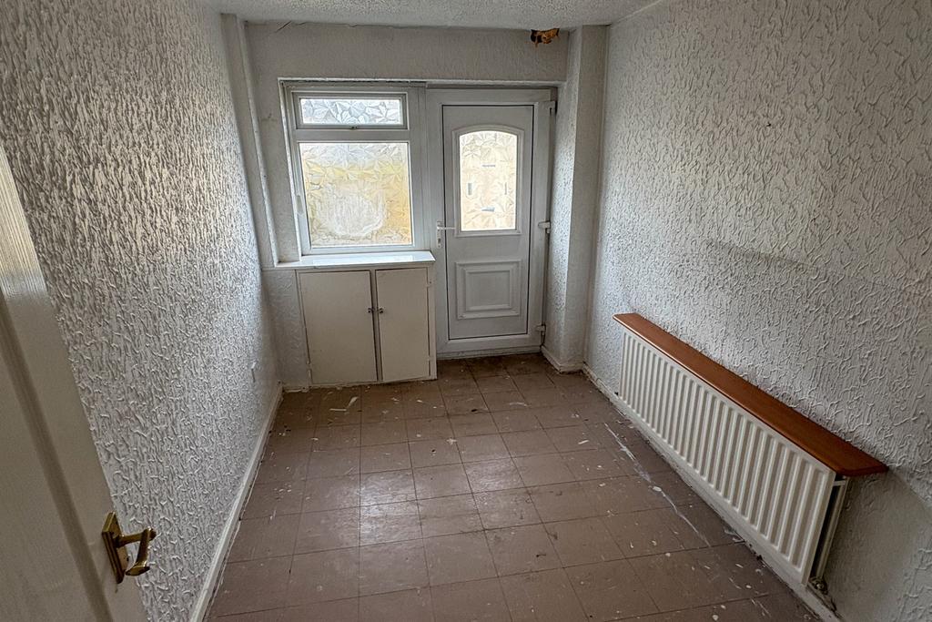 Dining Area / Rear P