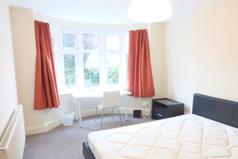 4 bedroom semi-detached house to rent, Marlborough Road, Beeston, NG9 2HG