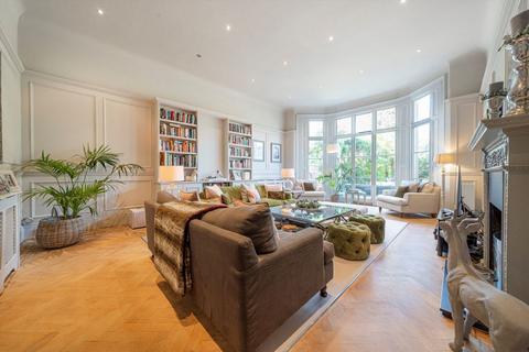 5 bedroom house for sale, Hall Place Drive, Weybridge KT13