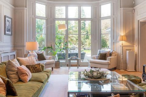 5 bedroom house for sale, Hall Place Drive, Weybridge KT13