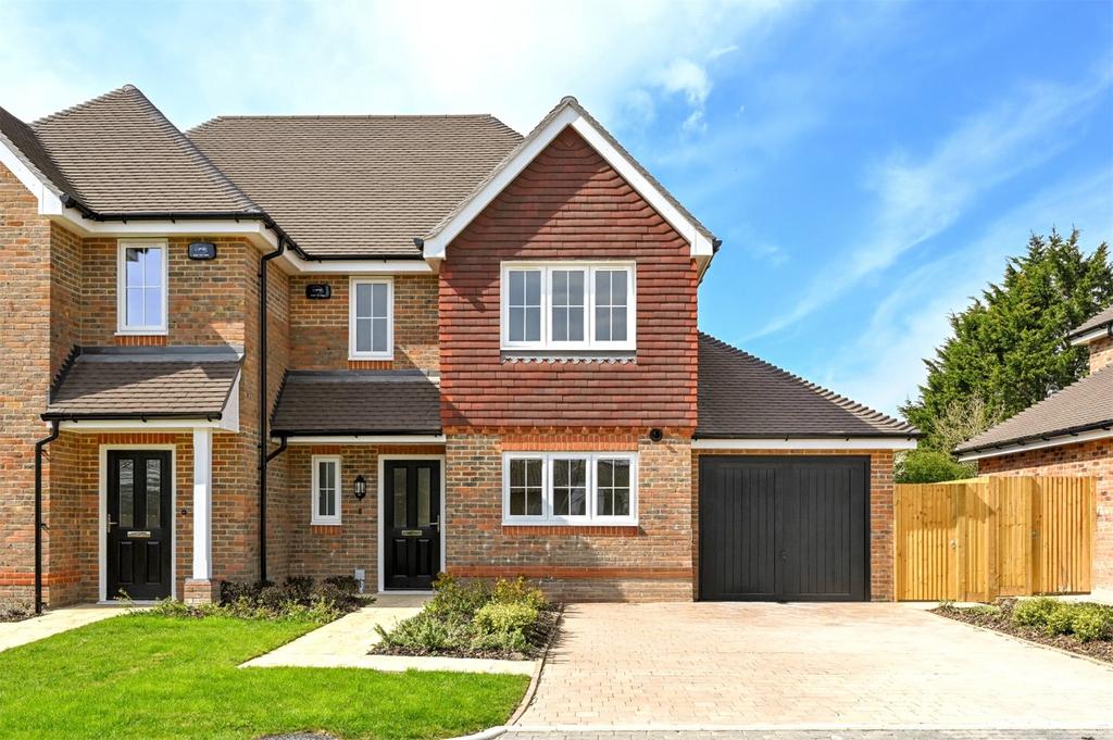 2 Tawny Place