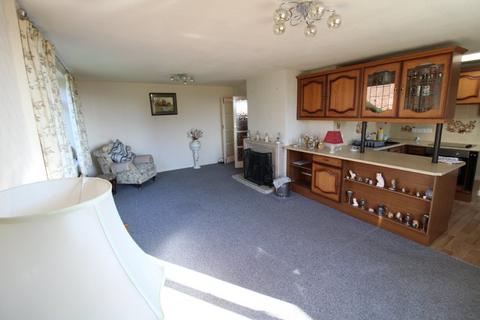3 bedroom bungalow for sale, Chessington Drive, Flockton, Wakefield