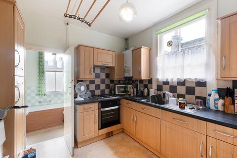 2 bedroom flat for sale, Strathville Road, Earlsfield, SW18