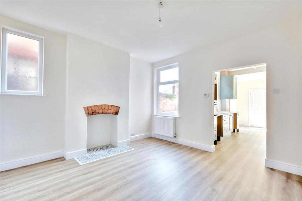 Dining/Sitting Room