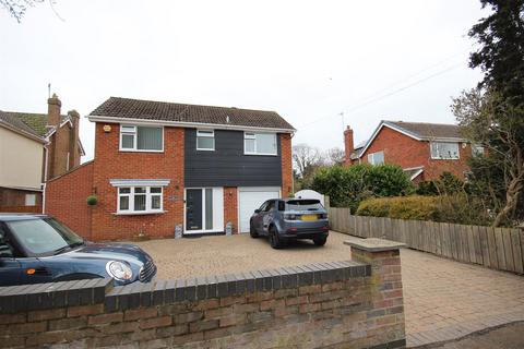 4 bedroom detached house for sale, Ashcourt Drive, Hornsea
