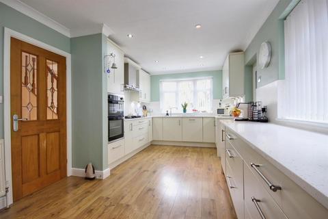 4 bedroom detached house for sale, Ashcourt Drive, Hornsea