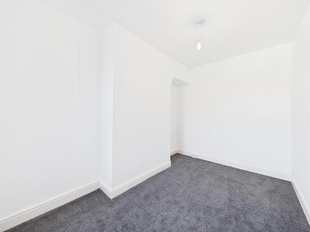 Bedroom: