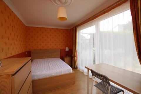 4 bedroom semi-detached house to rent, Conygre Grove, Bristol BS34