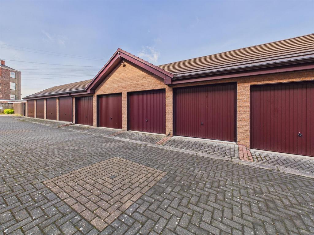 Garage: