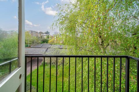 13 Albemarle Park, Beckenham, BR3 5XG