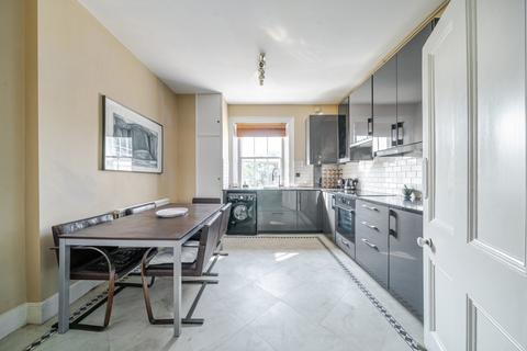 3 bedroom flat for sale, Cambridge Gardens, North Kensington, London, W10