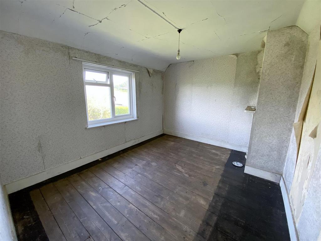 Bedroom 3: