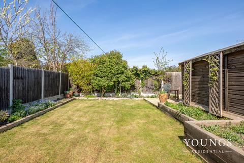 11 Birch Close, Canvey Island, SS8 9JG