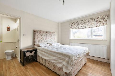 8 Cross Street, London, SW13 0PS