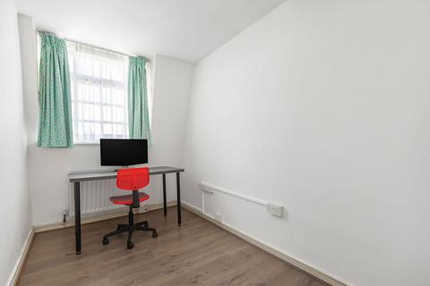 8 Cross Street, London, SW13 0PS