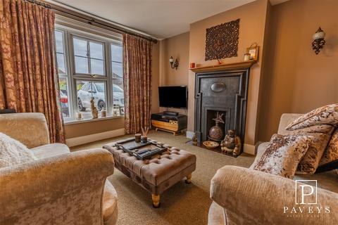 3 bedroom detached house for sale, Frinton Road, Kirby Cross, Frinton-On-Sea