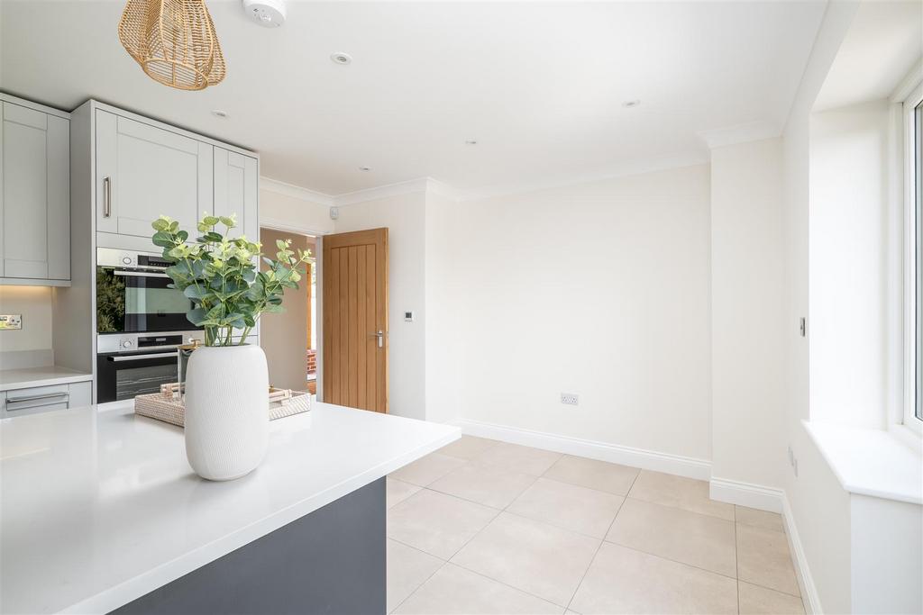 250412 - Halls Close, Braughing - 13.jpg