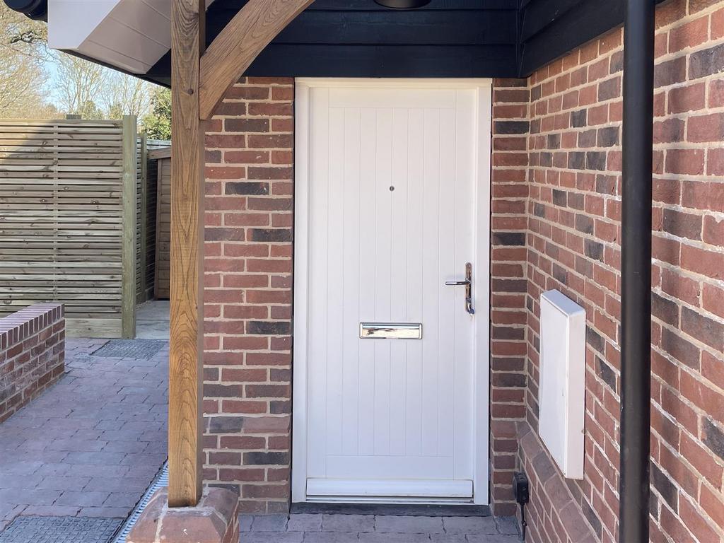 Entrance-porch.jpeg
