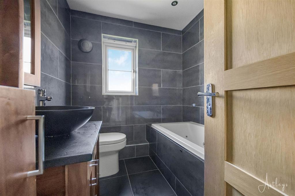 Bathroom/w.c.
