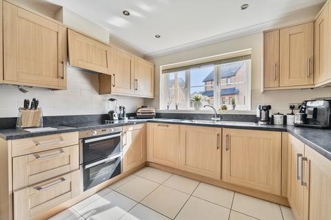 6 Jubilee Close, Torrington, EX38 7DR