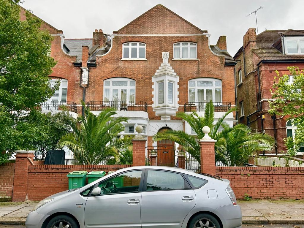 2 Bedroom Flat for Sale