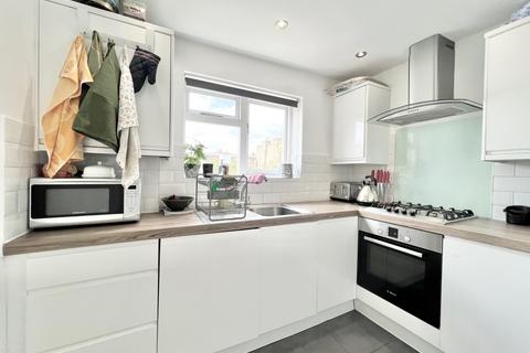 2 bedroom flat to rent, 24 Portnall Road, London W9