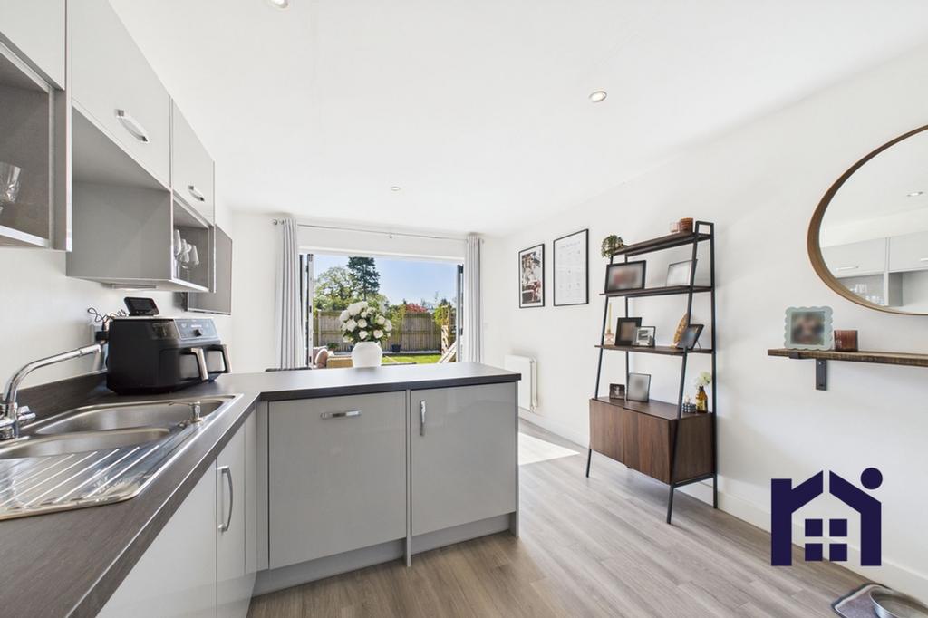 Dining kitchen