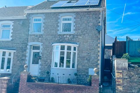 4 bedroom terraced house for sale, Alma Street, Abertillery. NP131QB