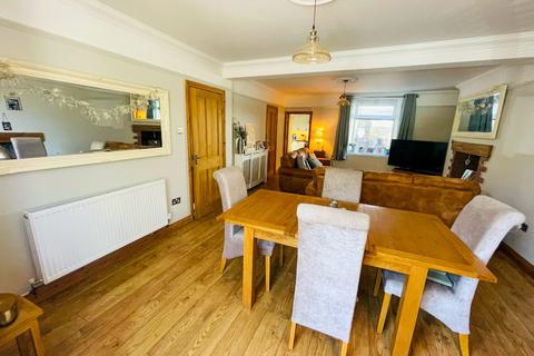 4 bedroom terraced house for sale, Alma Street, Abertillery. NP131QB