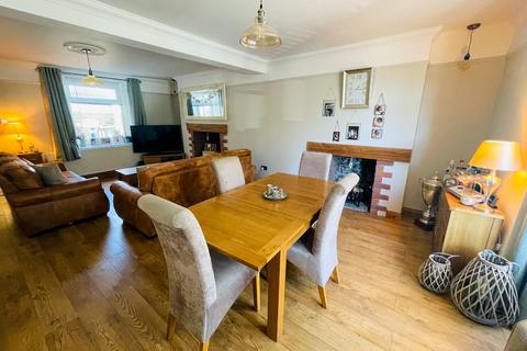 4 bedroom terraced house for sale, Alma Street, Abertillery. NP131QB