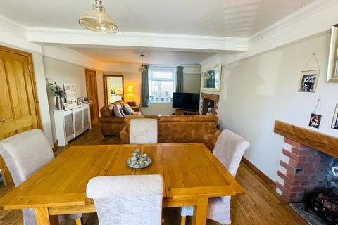 4 bedroom terraced house for sale, Alma Street, Abertillery. NP131QB