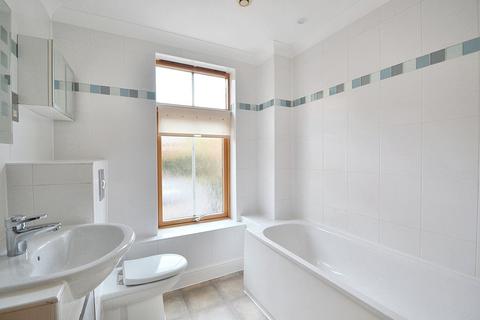 6 Thistledown Close, Winchester, SO22 5HZ