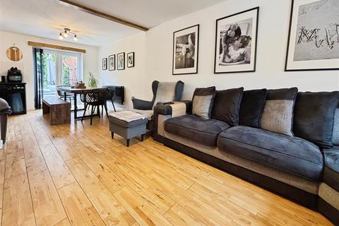 18 Maynell Close, Bradford, BD10 9FL