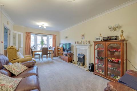 2 bedroom retirement property for sale, Brook Court, Burcot Lane, Bromsgrove, B60 1AD