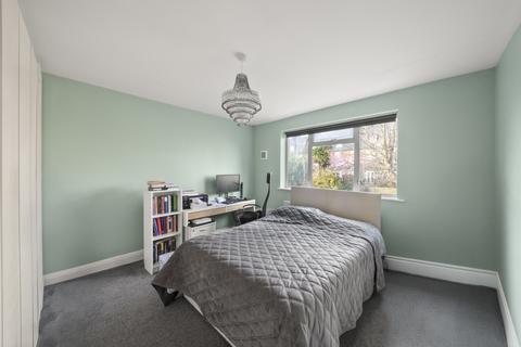 3 bedroom apartment for sale, Campbell Court, Hanwell, W7