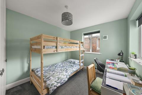 3 bedroom apartment for sale, Campbell Court, Hanwell, W7